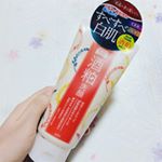 ワフードメイド 酒粕洗顔杜氏の肌は美しいことに着目して作られた酒粕洗顔酒粕が使用されているので、顔を洗う時はお酒の香りがします。たぶん好き嫌いの分かれる香りかもしれませんが、私…のInstagram画像
