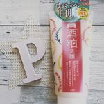 #pdc #ワフードメイド の#酒粕洗顔 のモニターです★濡れた泡立てネットで泡立てると、すぐにもっちり泡が作れます。やさしく洗うと、くすみも毛穴汚れもきれいさっぱり。美肌成分配合だか…のInstagram画像
