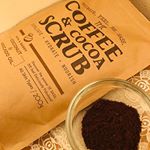 こちらは食べられません。コーヒーのように見えます。コーヒーなのでコーヒーの香りがしますがスクラブパックです。コーヒーとココアの香りがします。知らないとコーヒーとして飲もうとしてしまいそ…のInstagram画像