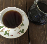 「コーヒーを入れてる器具や茶器です」の画像（3枚目）