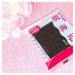 .﻿.﻿✼••┈┈┈┈┈┈┈┈┈┈┈┈┈┈┈┈••✼﻿﻿﻿﻿『焼海苔』＜四切＞4切5枚﻿﻿﻿このお店の海苔は﻿めっちゃおいしくって大好きなんです！﻿海苔の香…のInstagram画像