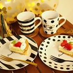 娘の7歳の#誕生日パーティー 記録。写真1枚目の#丸皿 と#マグカップ は#ダイソー 商品です♪・お部屋の飾り付けは @nookswebshop さまからお試しさせて頂いた#Gingerr…のInstagram画像