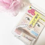 『オタスケコスメ ノーズリメイクジェル』.鼻周りのメイク崩れをひと塗りで直してくれるジェル🌟.ジェルは手に出したときはとろっとした感じですが、鼻にのせるとサラサラになります✨塗るだけで…のInstagram画像