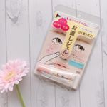 新発売のオタスケコスメ　ノーズリメイクジェルは鼻周りのメイク崩れをひと塗りできれいにお直しできる、鼻用化粧直しジェルです✨﻿夕方気になる鼻のテカリや毛穴落ち、乾燥などのメイク崩れをひと塗りで補修。…のInstagram画像