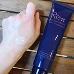 W洗顔不要の「モイストゲルクレンジング」をお試しさせて頂きました^^*⠀⠀出しやすいチューブタイプで、⠀出しすぎることもなく丁度いい量を出しやすかったです！⠀⠀香りはほのかにアロマ…のInstagram画像