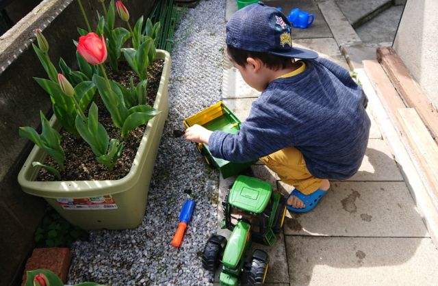 口コミ：【ブルーダー】お庭で遊べるはたらくくるまの知育玩具♪の画像（5枚目）