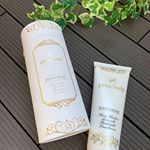 いい香りのボディクリーム🛀✨最近香水の香りが強くて、ボディクリームやミストのほんのりが心地良い💖𓅟*❁*⋆ฺ｡*.•♬✧*❁*⋆ฺ｡*.•♬✧#グロスボディ #ボディクリーム #むくみ #…のInstagram画像