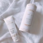 愛されbodyへ💓.☑︎gloss body ボディクリーム妊娠中かーなり体重を増やしてしまった私🤦‍♀️産後、多少体重減ってもやはり太ももやお腹まわりはどうしても気になる💦出産経…のInstagram画像