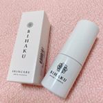 美白ケアのオールインワン、BIHAKUを試してみました。化粧水の後に使ってるんですが、若干これだけじゃ物足りない使い心地だったので、乾燥予防に念を押してクリームを塗ってます。これか…のInstagram画像