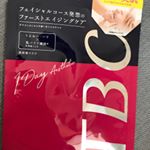 続けて使ってるよー！お家でエイジングケアできて嬉しい(＊´･ω･`＊) #ファーストエイジングケア #TBCコスメ #エステティックフェイシャルマスク #TBC #家では私がエステティシャン #m…のInstagram画像