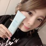 .୨୧┈┈シズカゲル┈┈୨୧美白化粧水や乳液を使ってもなかなか美白にならないし日焼け止めはしっかりしてるけどなかなか戻らないしで困ってたあたしを助けてくれたのがシズカゲル🙌1本5役(化粧水…のInstagram画像