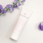 グラミーバストクリーム..＜特徴＞.＊ボリューム、ハリ、透白、潤い..＊ボルフィリン、アディフリンでバストに必要な脂肪細胞を供給類似成分で女性ホルモンUP さくろ花エキス、…のInstagram画像