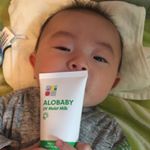 .アロベビーUVモイストミルクを送っていただきました♪( *¯ ꒳¯*)✨.日差しが気になる季節になってきて、日焼け止めデビューにちょうどいい♡(๑ ˊ͈ ᐞ ˋ͈ )ƅ̋..…のInstagram画像
