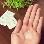 .ナグプラスオールインワンエッセンスお試しさせて頂きました。.グルコサミンから誕生したオールインワン化粧品です。.これ一本で11役です。︎︎︎︎☑︎化粧水 ︎︎︎︎…のInstagram画像