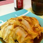 .出張帰りのpapa暴さん☆久しぶりに料理してくれたよー！( *¯ ꒳¯*)✨.リクエストはオムそば！！.亀田醤油『かつおだしの中濃ソース』でいただきました♪.「ソース…のInstagram画像
