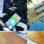 【自然治癒力を高める絆創膏】最近は息子とランバイク練習が日課となり、頑張る息子、そして爆走をカラダで受け止める母の私の生傷が絶えません。#湿潤療法 をする#東洋化学株式会社 の#キズク…のInstagram画像