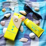 .暖かい季節となって夏も近ずいてきましたね🏄‍♂️.海も山も良いですけど紫外線対策しないと大変ですよ🏖.今年の夏はBRISA MARINA　アスリートプロ　ＵＶクリ…のInstagram画像
