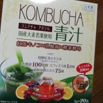 ユーワさんのKOMBUCHA青汁を試させて頂いています😋もともと我が家では青汁を飲む習慣があったので、みんな興味津々でした。コンブチャって、昆布茶かと思っていましたが(笑)その正体は、…のInstagram画像