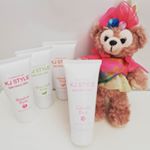 最近、お風呂あがりに時間がある時にKJ STYLEの美脚ジェルで足のマッサージをしています⭐4種類のフレグランスがあり、どの香りも素敵✨でとても癒されるのですが、特にSakura Noteという桜…のInstagram画像
