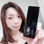 LINNAスカルプケアエッセンス コメ発酵液やTie2活性成分のゴレンシ葉エキス配合で頭皮の状態を整え、髪の毛の生まれ変わりをサポートする頭皮用美容液です地肌が弱ってくることで生える髪…のInstagram画像
