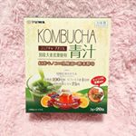 KOMBUCHA 青汁 20包KOMBUCHAと青汁がミックスされおり、1包に醗酵紅茶エキス、乳酸菌100億個、ビフィズス菌1億個、植物発酵エキス75種が入っています。最初この2つを混…のInstagram画像