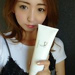 今週末から梅雨入りらしいですね☂︎*̣̩⋆̩* 今日の日差しは貴重になるみたいなので洗濯沢山しました👕👚 話は変わるのですが、、梅雨時期になると、、ある悩みが。。 それは髪の毛が広がりやすくなったり。…のInstagram画像