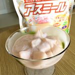 ハッピーチアイスヨーグルト150gアスミール スプーン2杯缶詰の桃 1個1.ヨーグルトを水切りします。2.ヨーグルトとアスミールをよく混ぜます。3.一口サイズに切った桃…のInstagram画像