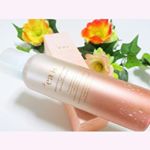 以前、ご紹介した濃密炭酸泡の美容液+eais(プラスエアイズ)使い始めてから1ヶ月近くになります。顔の温度に着目し、肌を温めて、浸透させる新発想の温感炭酸オールインワン美容液。人工の炭酸水じ…のInstagram画像