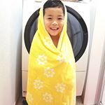 ･･本日ひさびさの#親バカ部 🤭💕今日の名古屋も暑かった☀️😵💦いまからこんな暑さで夏はどうなるの～💦帰宅したらソッコーお風呂😌♨️ ･･お風呂上がりの子供がバスタオル…のInstagram画像