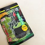 .玉露園濃いグリーンティー。.アイスでもホットでも手軽に飲めてすっきりとした味わい。.国産原料100%、宇治抹茶20%配合なのも美味しさのポイント！.#玉露園 #濃いグ…のInstagram画像