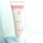 顔からボディ全身の「美白ケア」が、これ１本でOK！クリスタルビューティケアジェル「潤い薬用美白ジェル」薬用有効成分の「トラネキサム酸」が、メラニンの生成を抑え、シミ・くすみを防ぎ、「グリチルリ…のInstagram画像