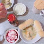 アロニア🍏🍎🍐🍊🍋🍌🍉🍇🍅🥝🥥🍍🍑🍒🍈🍓..最近我が家のヨーグルト味付け組に加わったアロニア果汁果汁100%だと甘みがないけど大好きな蜂蜜と合わせて食べれるから逆に幸せ〜*…のInstagram画像