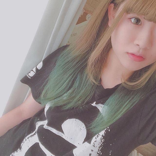 口コミ投稿：.#デビルズトリック だいぶ色落ちしたから頂いたので染めてみた*ଘ(੭*ˊᵕˋ)੭* ੈ✩‧₊˚5分…