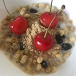 いつものグラノーラに、豆乳と#玄米酵素 をかけて食べてみました🍒#美肌 ＆#腸内環境改善 効果に期待大❣️ですね✨まろやかな味になって、美味しかった💕#インナービューティ #腸活 #腸…のInstagram画像