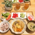 ﻿﻿﻿﻿﻿よるごはん .｡◦♡﻿﻿﻿┈┈┈┈┈┈┈┈┈┈┈┈┈﻿﻿﻿📄 menu﻿﻿⑅ 煮物﻿⑅︎ 大根と小松菜､ぶなしめじのお味噌汁﻿⑅︎…のInstagram画像
