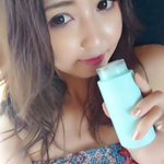 ﾍﾞﾋﾞｰﾌﾞﾙｰ容器がオシャレなクレンジング💙見た目も素敵だから友達にプレゼントしたくなる🎁✨ バスルームに置くと可愛いの💖 使ってみた感じは、香りが良くて、スクラブのﾂﾌﾞﾂﾌﾞが入ってる…のInstagram画像