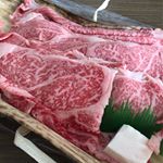 ⌘⌘神戸牛の辰屋さんに美味しいすき焼きのお肉いただきました自分では買えないいいお肉✨✨ 味わって味わって幸せ噛み締めていただきましたふがふが歯がいらない！！飲み込み…のInstagram画像