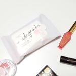 *メイク直し用の.〖 makegenic 〗.乳液たっぷりのコットンシート.メイクがくずれた部分に優しくなじませて使ってます..あぶらとり紙と同じ使い方でい…のInstagram画像