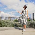 モノトーンコーデ☺️♪白や黒を強調しすぎるとキツイ印象になるから、柔らかい印象になるように意識したよ✨このスニーカーはお気に入りアイテム❤️ ニッセンのローカットカジュアルスニーカーだよ💞…のInstagram画像