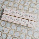 WAVEワンデー RING ナチュラルベール💕一箱２枚入り🎁まるでお菓子のような、とってもかわいいパッケージに入っています🌈オフィスや学校でも違和感のない、着色外径12.8mm…のInstagram画像