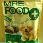 以前飲んでいたMREドリンクのペット用｢MREフードプラス｣🐶🐱 猫たちの体調管理のために普段与えているごはんや飲み水に混ぜて与えています🐱無味無臭で透明なジュレなので、うちの猫たちも気にせず食べ…のInstagram画像