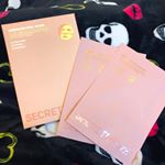 SECRET MUSE PREMIUM FOIL MASK💛．．とっても贅沢な3層構造のゴールドフォイルマスクシート✨ みずみずしい弾力のあるお肌へと導いてくれるよ🤩#SECR…のInstagram画像