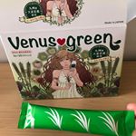 ヴィーナスグリーン フルーツ青汁 かわいい女性のイラストがデザインされたパッケージです。 1箱30スティック入りです。個包装で、持ち運びにも便利です。オフィスでのランチ時、旅行先にも持…のInstagram画像