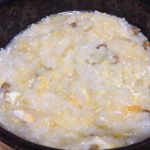 #まるごとキューブだし #プレミ本舗 #もち麦ダイエット #monipla #premi_fanまるごとキューブだしにもち麦のブレンドご飯に納豆をいれ卵をかけ、蓋をして一煮立ち。仕上げに塩で味付け…のInstagram画像