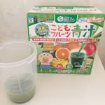 こどもフルーツ青汁お子様の野菜嫌い・偏食に悩むママたちの強い味方【こどもフルーツ青汁】。娘は、緑の野菜を好んで食べないので、栄養バランスが気になっています。こどもフルーツ青汁には、九州産の…のInstagram画像