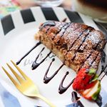 #私の節約メニュー■バター不使用♪簡単#パウンドケーキ・材料砂糖 50ｇ牛乳 50ｇサラダ油 50ｇ卵 1個ホットケーキミックス 100ｇココア 大さじ2(今回は#…のInstagram画像