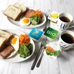 八天堂のとろける食パン！レンジで温めることで練りこんであるバターの風味がたっぷりのふわとろのパンに🍞好きな厚さにカットしていただきますが、推奨は厚めです✨そして朝にはやっぱりヨーグルト…のInstagram画像