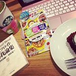 彼氏さんを待っている間に、スタバでお茶しながら#心理カウンセリング のお仕事してるよん📗今日は、オールソイの#抹茶ティーラテ です🐱#ダイエットサプリ もあるし、これから、お食事楽しみます💖#…のInstagram画像