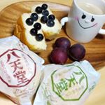 八天堂 プレミアムフローズンくりーむパン☺️クリームのくちどけなめらかで美味しい💕ブルーベリーをのせてアレンジしてみた♪#八天堂 #hattendo #くりーむパン #八天堂オンラインショ…のInstagram画像