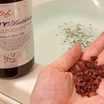 Cure バスタイム ヒマラヤ岩塩バスソルト 入浴剤を使ってみました❗️.ずーっと気になっていた、天然ミネラルを豊富に含んだ岩塩バスソルト。発汗作用がすごくて、半身浴でもすっごく温まる😘♨…のInstagram画像